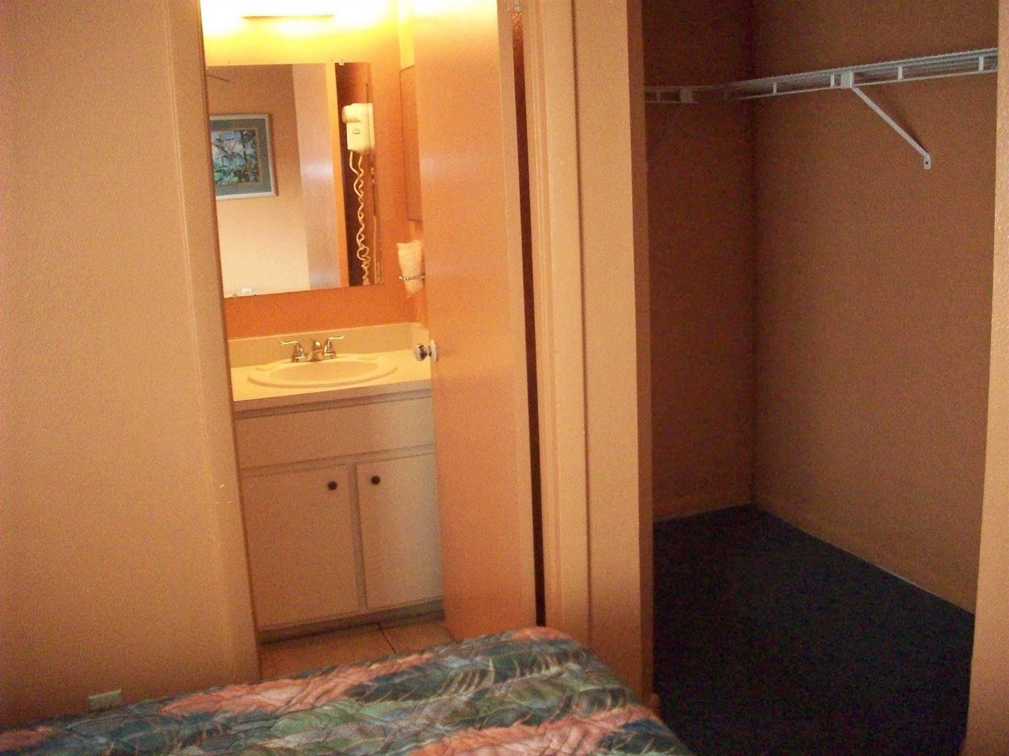 All-Suite Motel Edgewater  Eksteriør billede